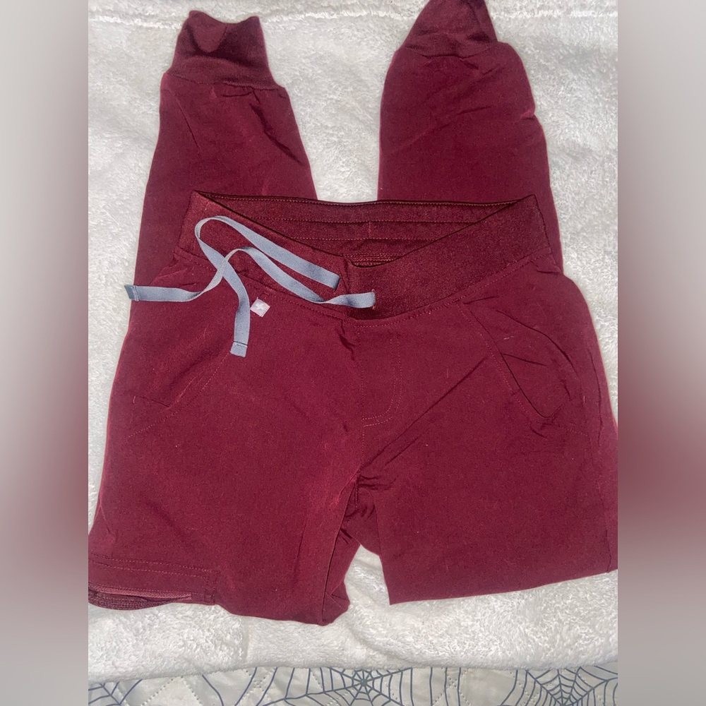 Figs Maroon Jogger Pants with Drawstring